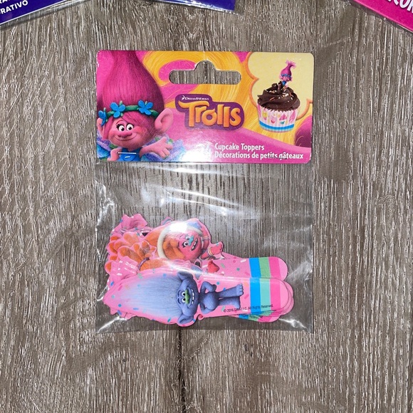 ✨3 for $25✨

🌟BRAND NEW🌟 Trolls Birthday Supplies - Picture 4 of 6
